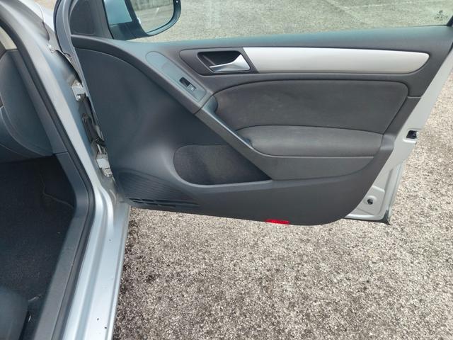 VOLKSWAGEN Golf 1.6 TDi 5 Porte ( DISTRIBUZIONE OK ) GARANZIA