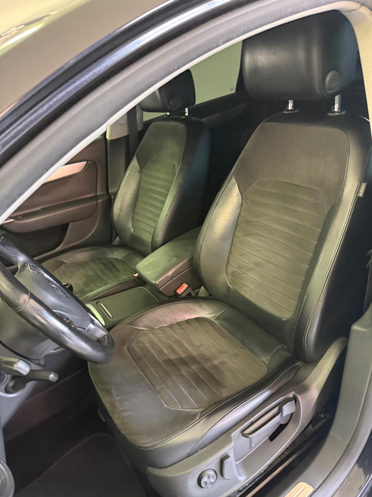 Volkswagen Passat Var. 2.0 TDI Highline BlueM.Tech.