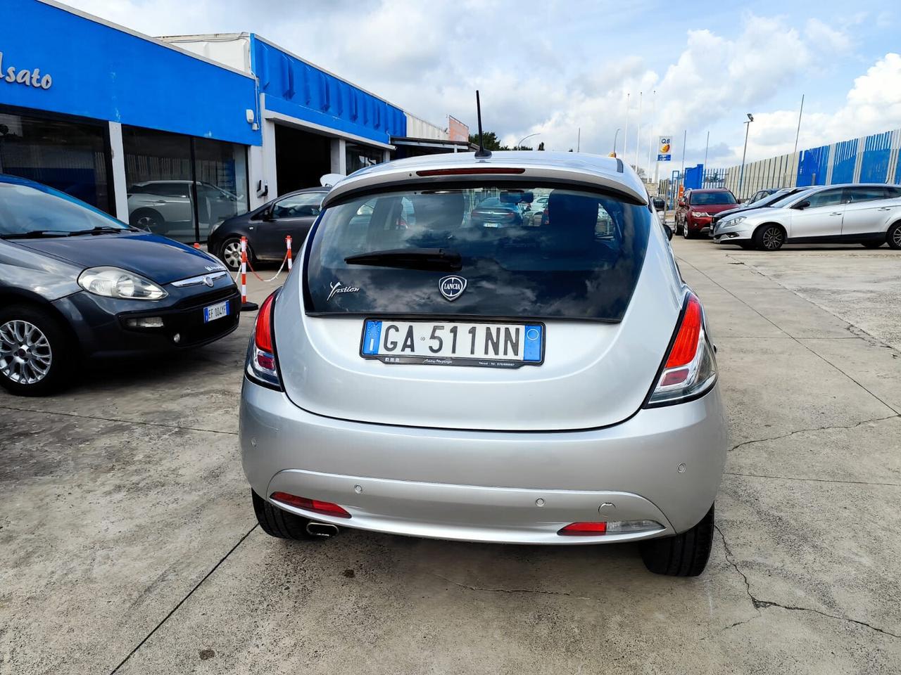 Lancia Ypsilon 1.2 69 CV 5 porte S&S Gold