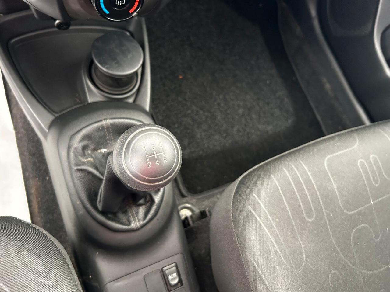 Toyota Yaris 1.0B X NEOPATENTATI 2010