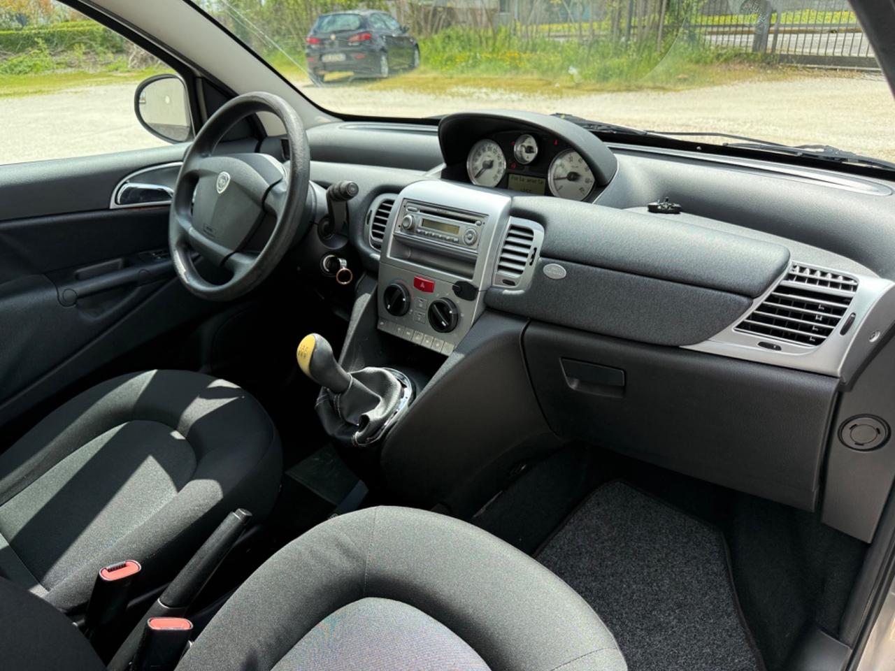 Lancia Ypsilon 1.3 MJT 75 CV Platino Ok neopatent Euro5