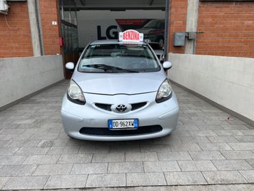 Toyota Aygo 1.0 12V VVT-i 5 porte Sol