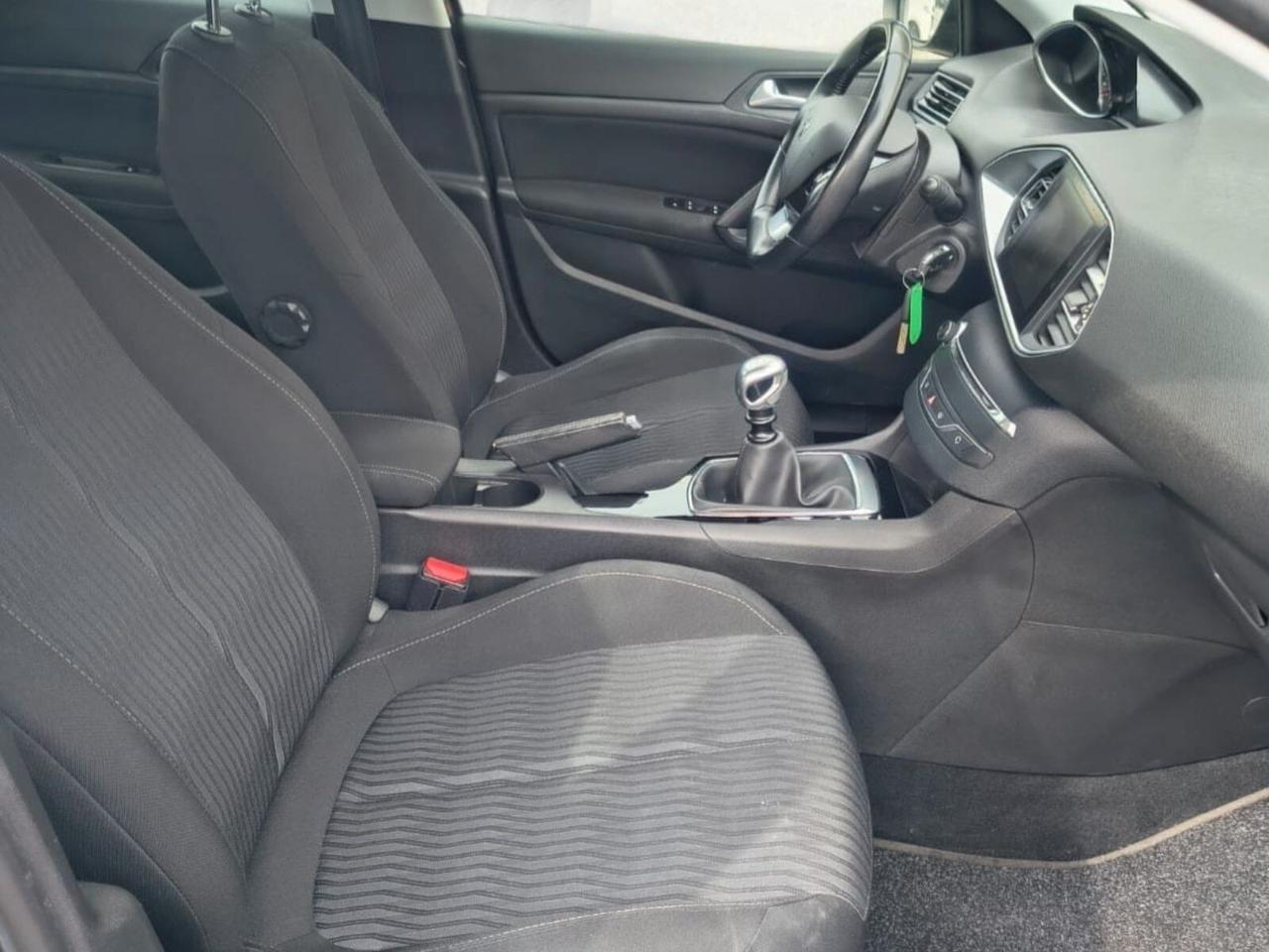 Peugeot 308 BlueHDi 120 S&S Allure