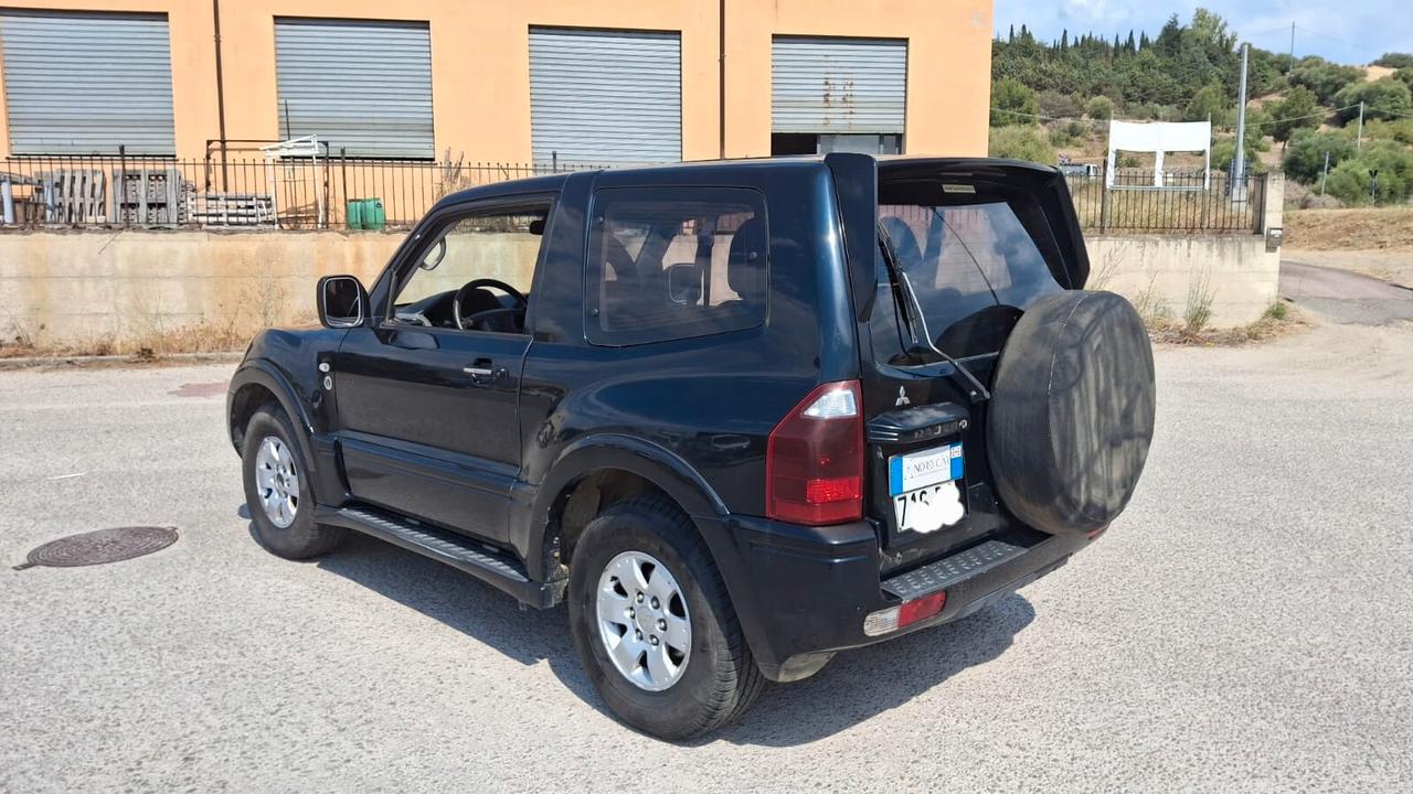 Mitsubishi Pajero 3.2 DI-D 16V 3p. Intense DPF