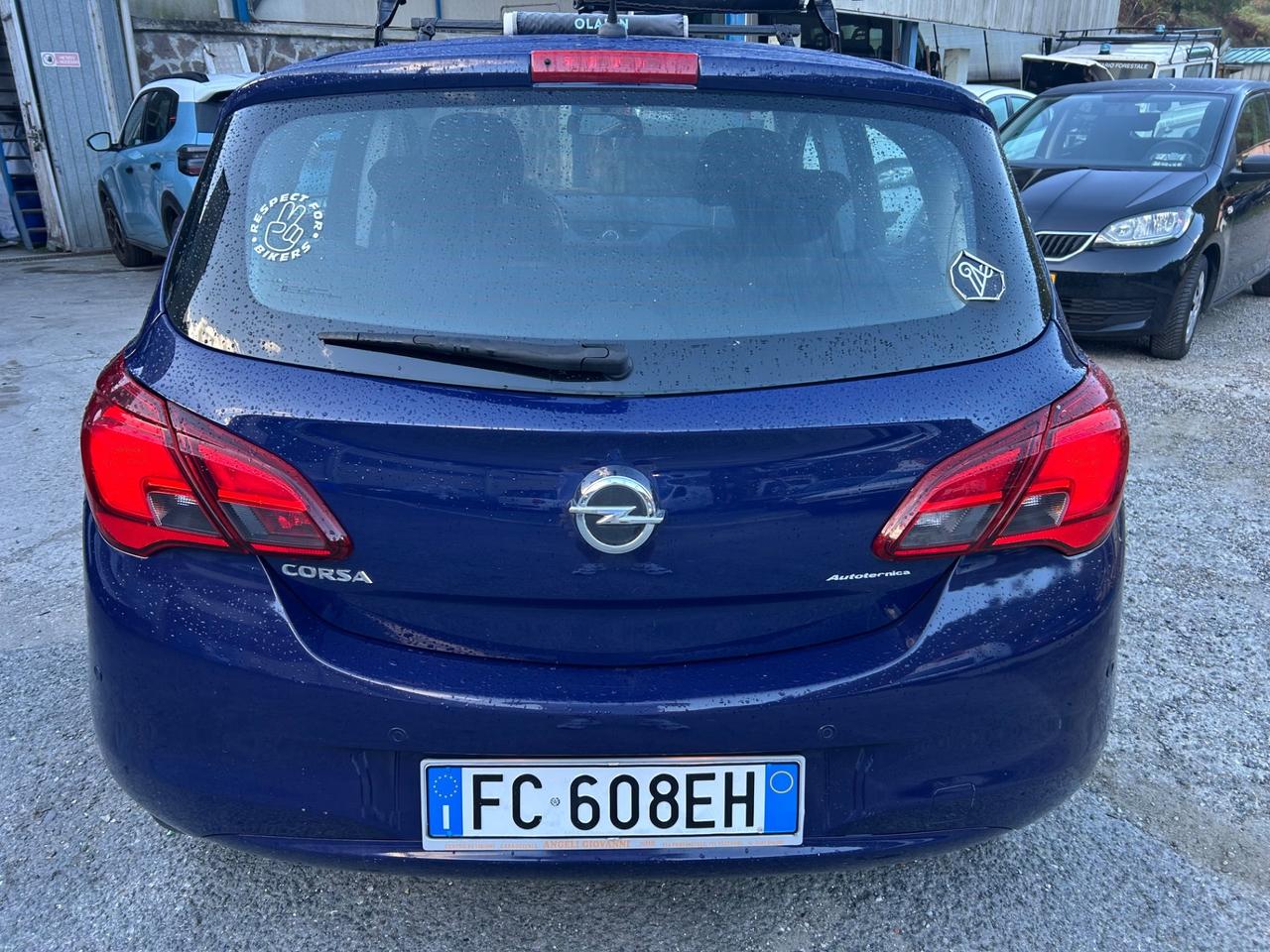 Opel Corsa 1.4 90CV GPL Tech 5 porte b-Color