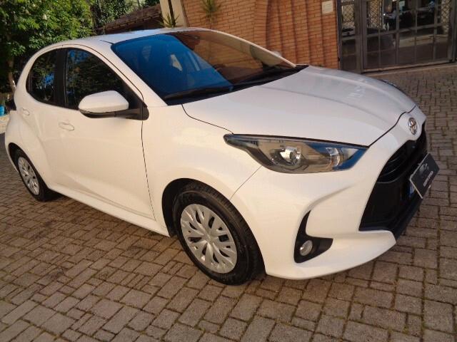 Toyota Yaris 1.0 5 porte Active 72 cv NESSUN VINCOLO DI FINANZIAMENTO