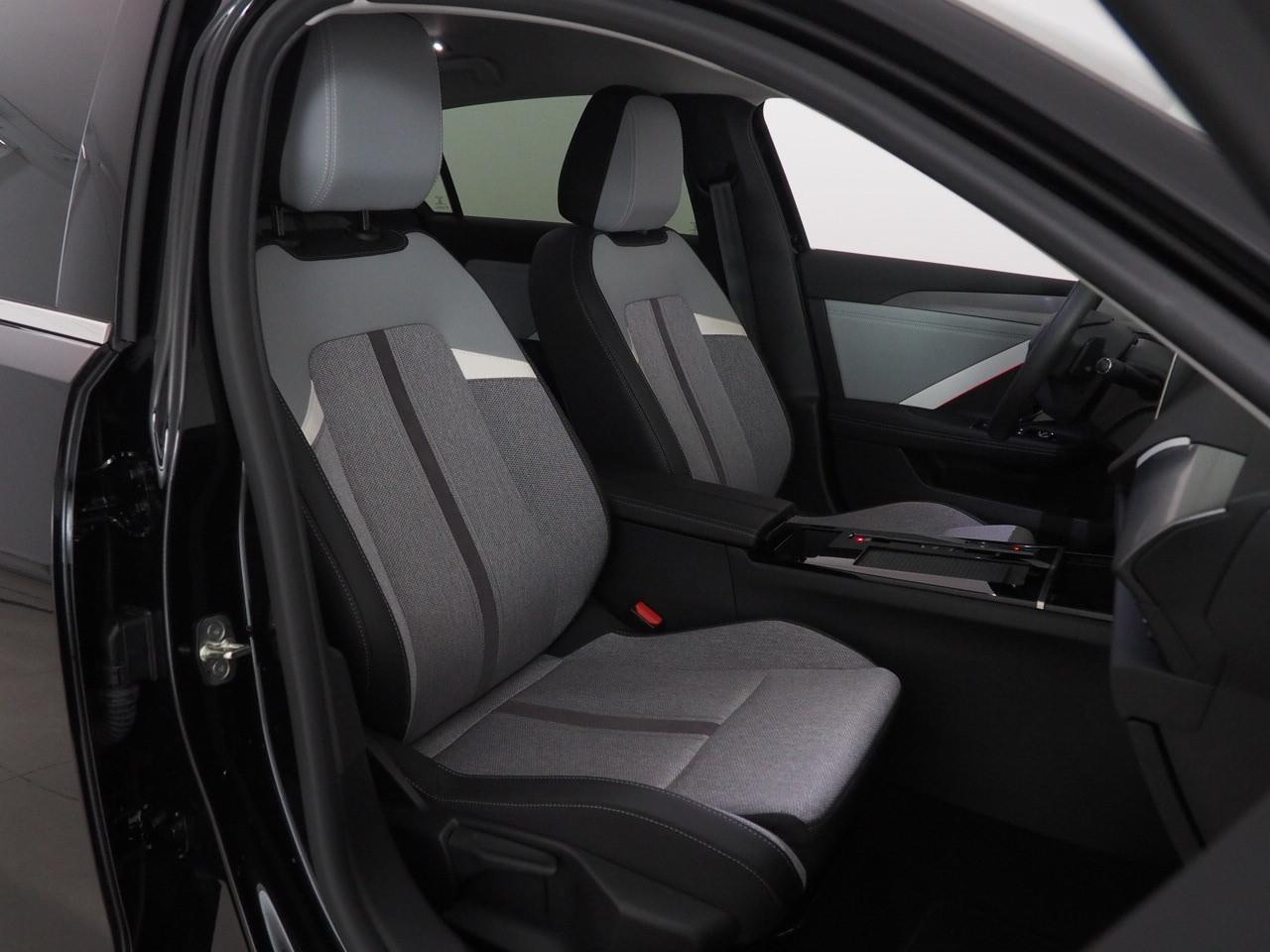 OPEL Astra 5P Business Elegance 1.6 Hybrid 180cv AT8 S&
