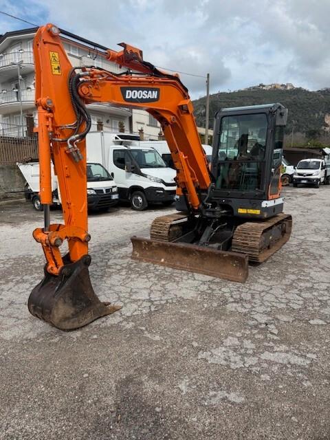 Escavatore Cingolato DOOSAN DX62R