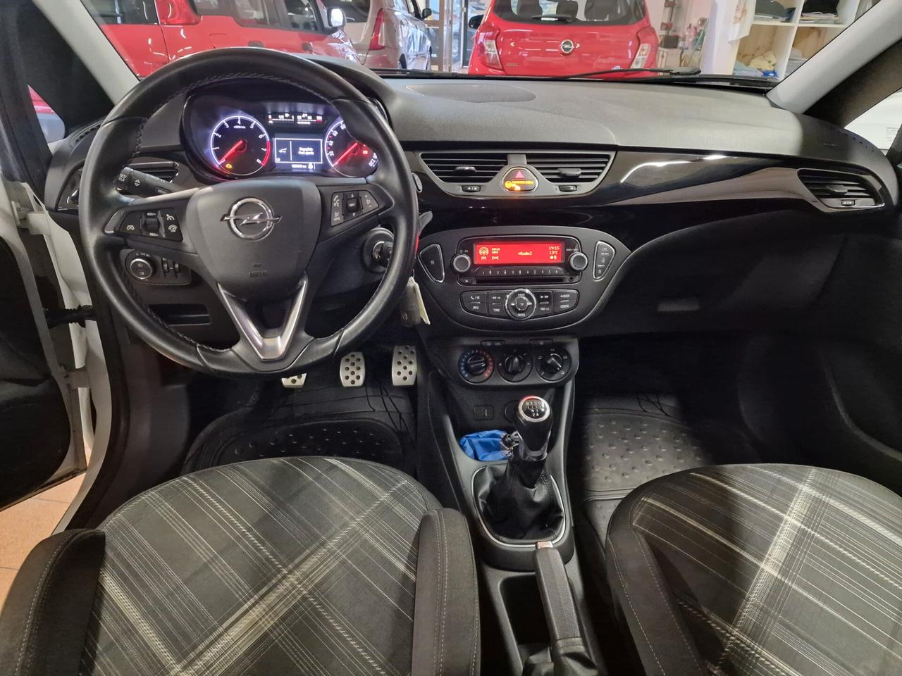 Opel Corsa 1.4 90CV GPL Tech 5 porte b-Color, 102 mila chilometri