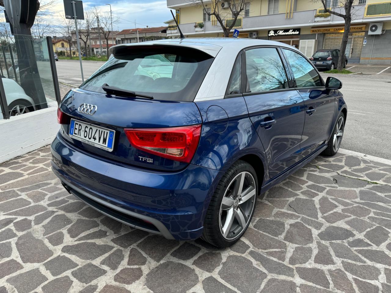 Audi A1 SPB 1.4 TFSI S tronic Ambition