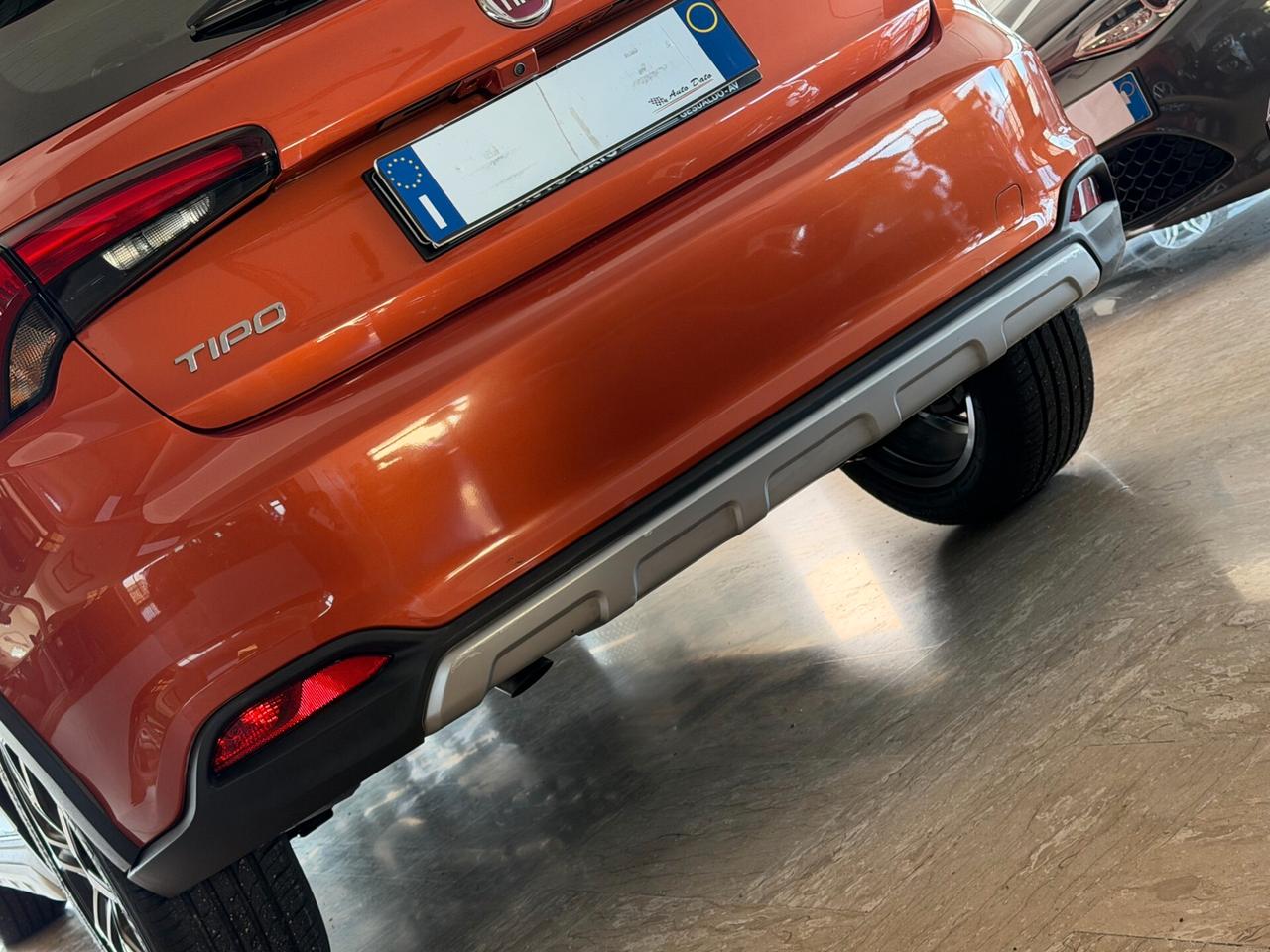 Fiat Tipo New 1.6 M.JET 130 cv. 5 porte CROSS (Nav)