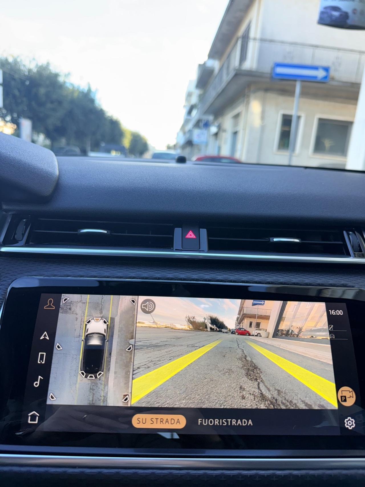 Land Rover Range Velar 2.0D I4 204 CV R-Dynamic HSE TETTO APRIBILE,VIRTUAL COCKPIT,TELECAMERA,APPLE CARPLAY