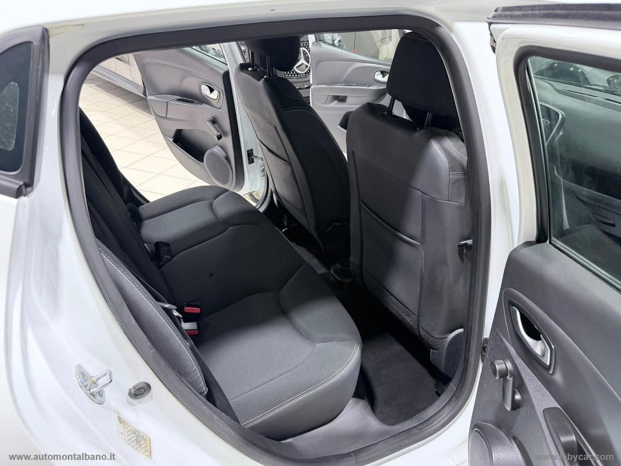 RENAULT Clio dCi 8V 75CV 5p. Moschino Intens
