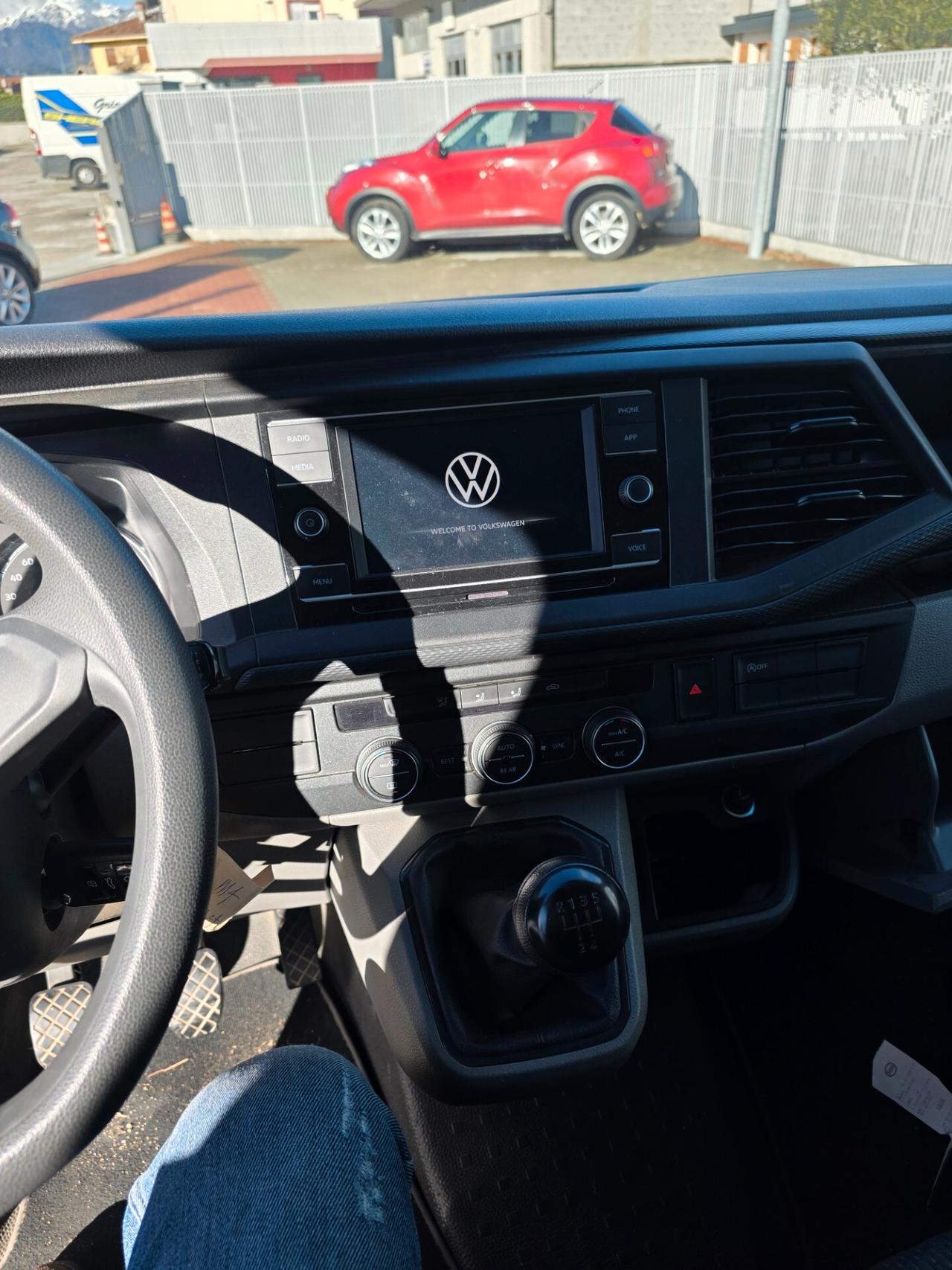 Volkswagen Caravelle 2.0 TDI 110CV 9P IVA esposta