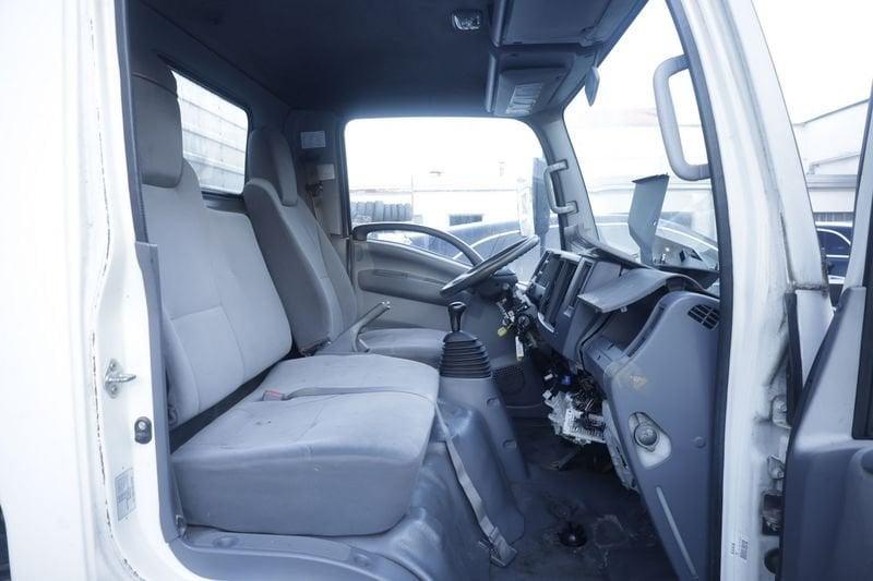 Isuzu N-Evolution Isuzu N-Evolution L35 F 3.0 TDI RG Cabinato Adaptor 110KW ANNO 2012