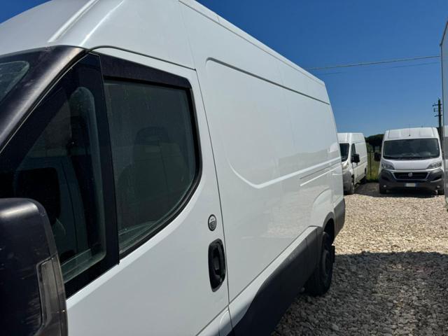 IVECO Daily 35S12V 2.3 HPT PM-SL-TM Furgone