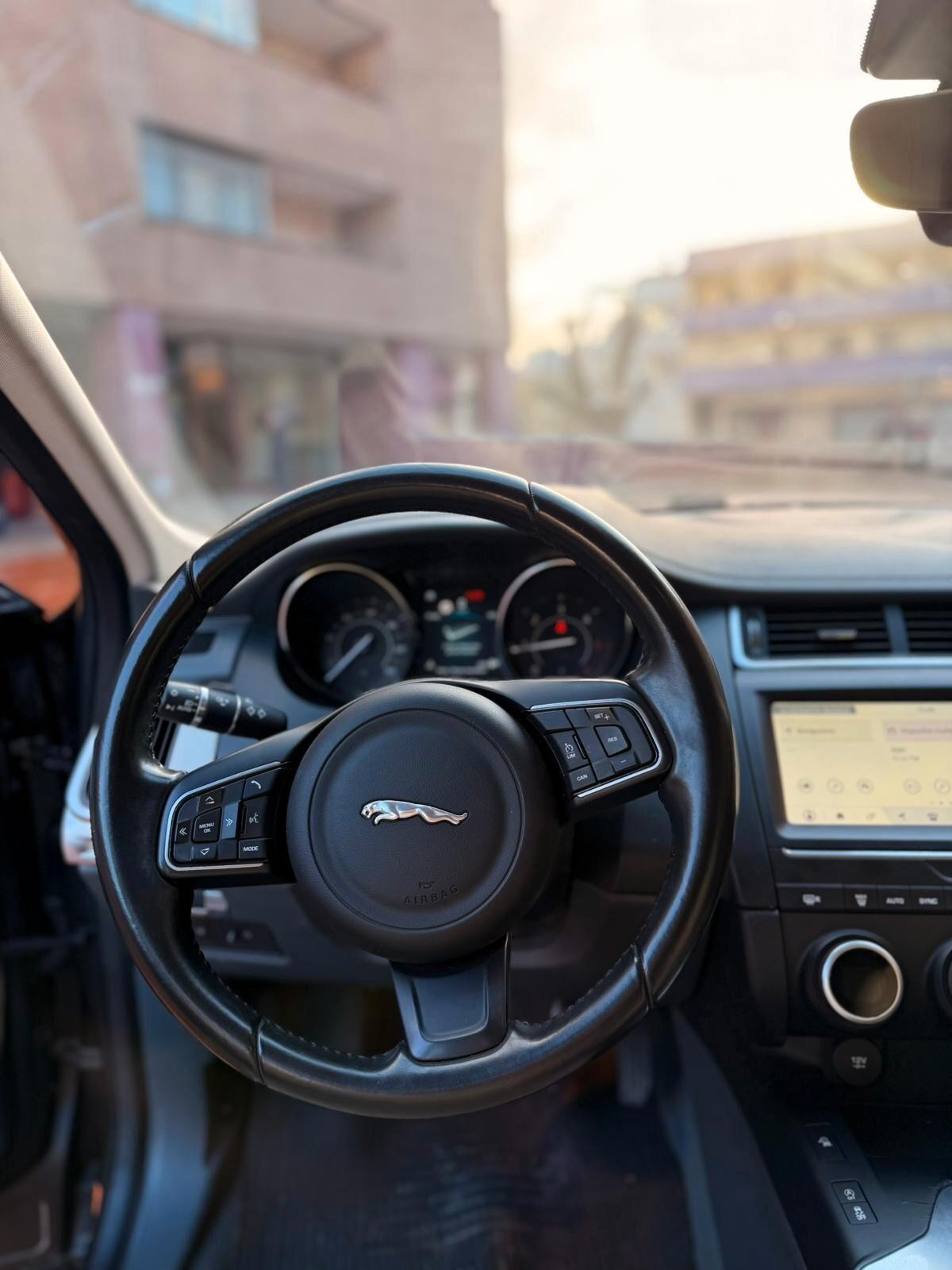 Jaguar E-Pace 2.0D 150 CV AWD