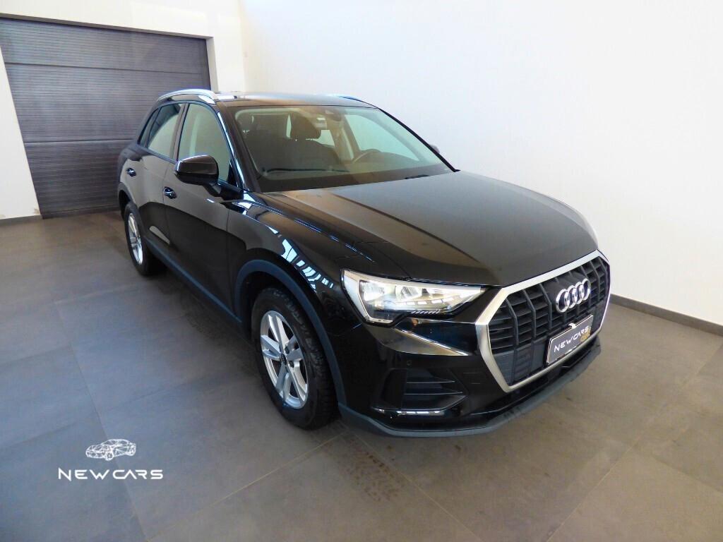 Audi Q3 35 TDI S tronic Business