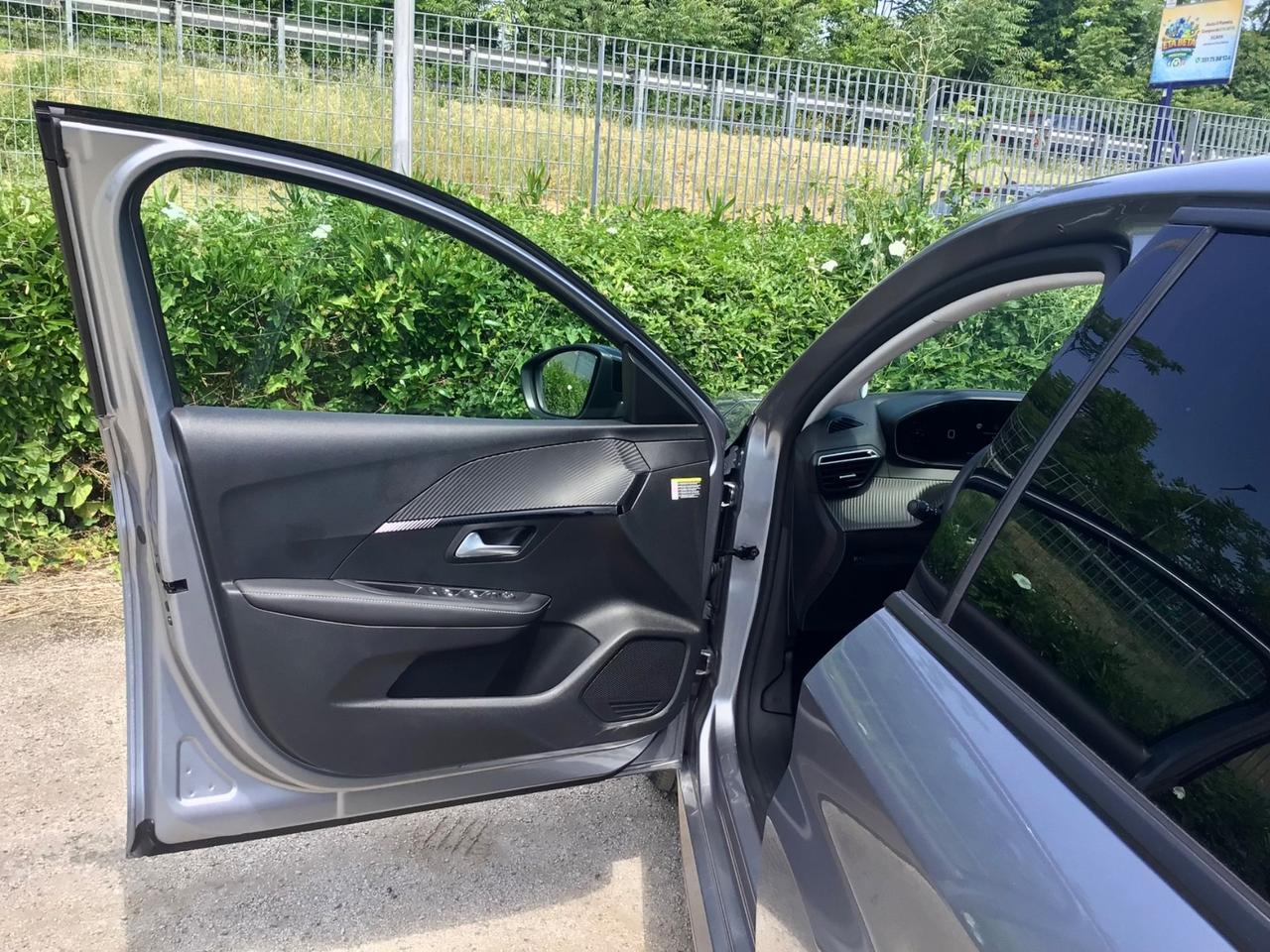 Peugeot 208 1.2 100 Stop&Start 5 porte Allure