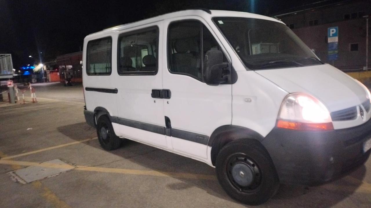 Renault master 9 posti
