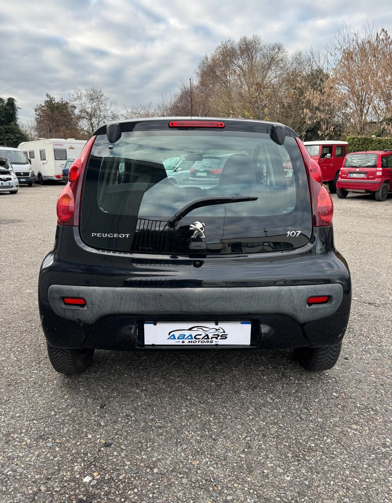 Peugeot 107 1.0 50kW 5P Benz *UNICO PROPRIETARIO*