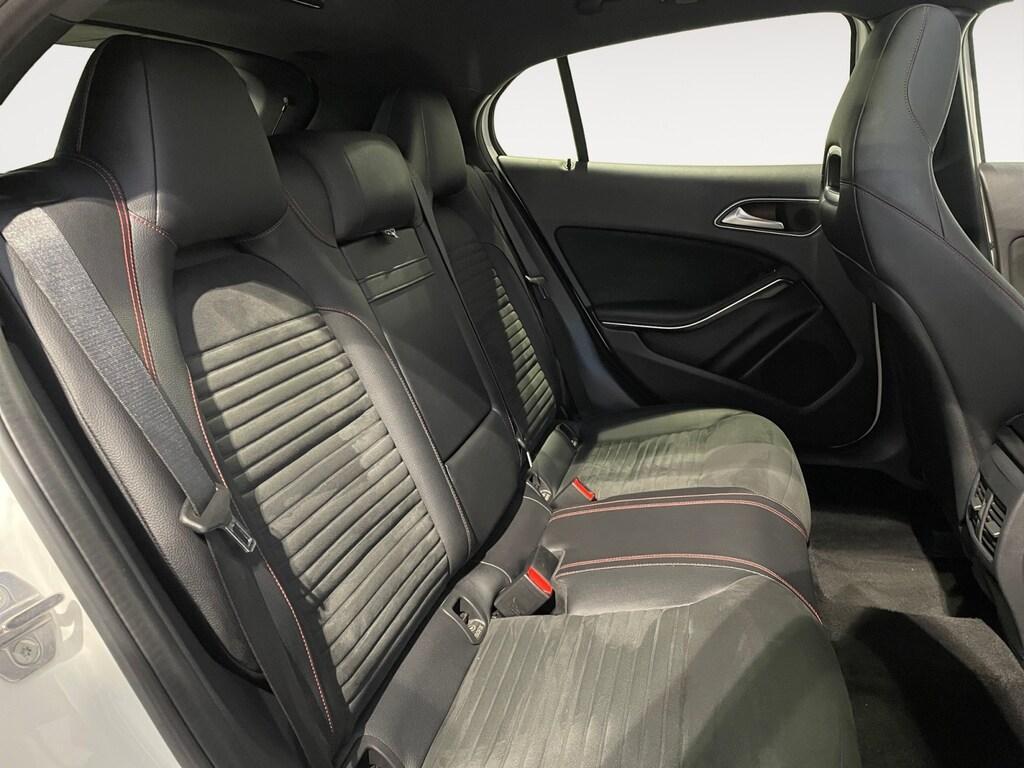 Mercedes GLA-X156 2017 200d 136CV Autom. Premium - AMG PACK