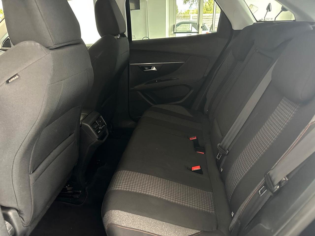 Peugeot 3008 BlueHDi 130 S&S