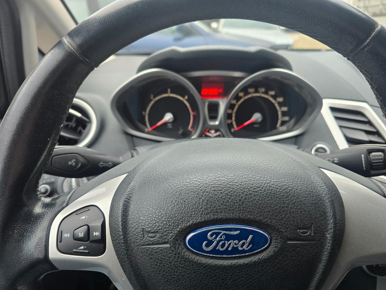 Ford Fiesta 1.4 TDCi 70CV 5 porte Titanium