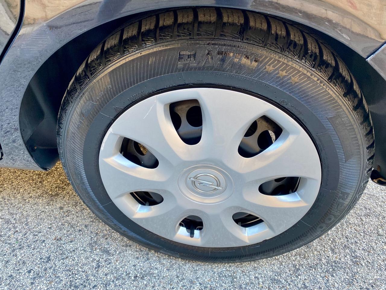 Opel Corsa 1.2 80CV 5 porte Cosmo