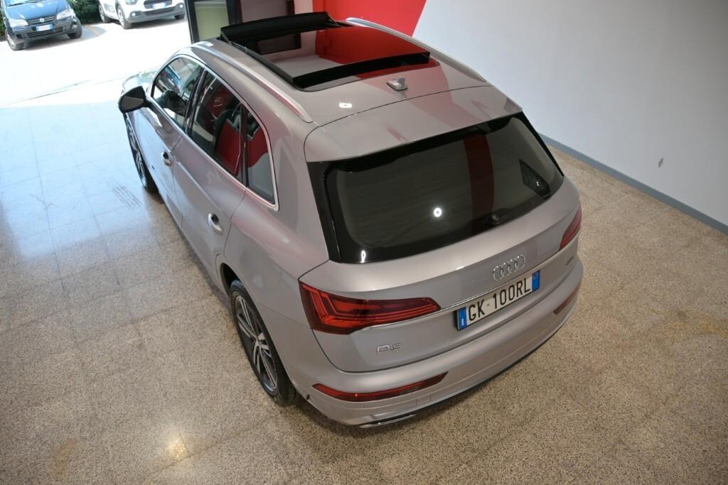 AUDI Q5 40 TDI 204CV S-TRONIC QUATTRO S-LINE PLUS ( FARI LED - VIRTUAL COCKPIT - TETTO PANORAMICO APR. - CRUISE - CLIMA TRIZONA - NAVI - PARK ASSIST - TELECAMERA 360 - CERCHI 20 ) KM 32000