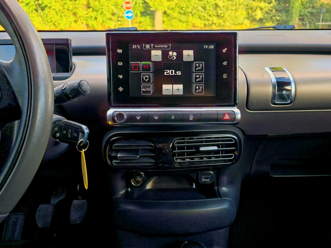 Citroen C4 Cactus BlueHDi 100 S&S Shine 2015-E6 Manuale NEO