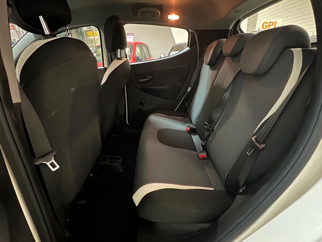 Lancia Ypsilon 1.2 69 CV 5 porte GPL Ecochic Gold