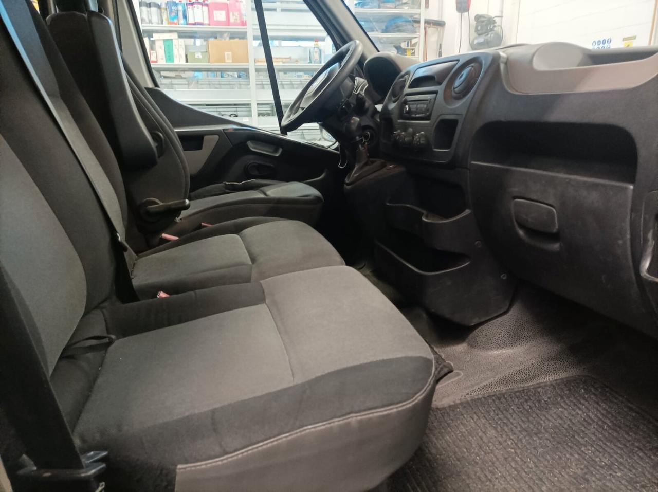 Renault Master T35 2.3 dCi/125 PL-DC Cabinato E5