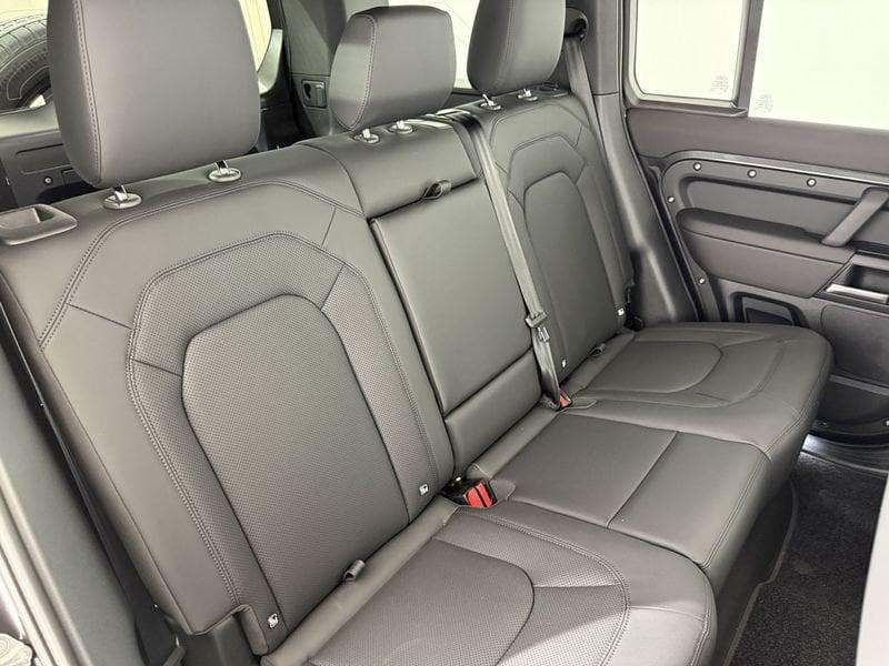 Land Rover Defender D250 AWD Auto 110 X-Dynamic SE