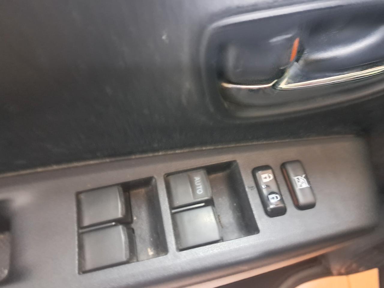 Toyota Yaris 1.0 ben unico prop 2013