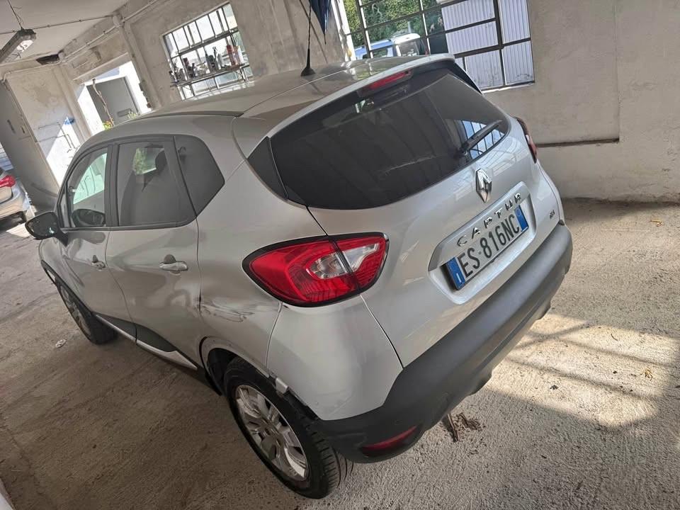 RENAULT CAPTUR 1.5 DIESEL 82 MILA KM DANNI SOLO CARROZZERIA