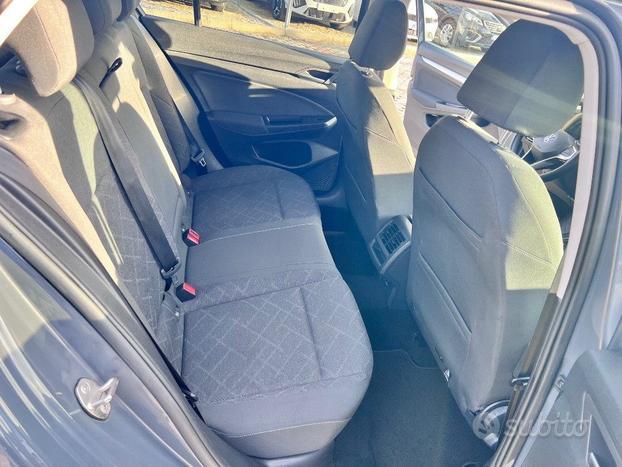 VOLKSWAGEN Golf 2.0 TDI 150 CV DSG SCR Life