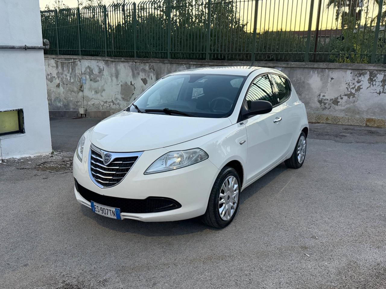 Lancia Ypsilon ECOCHIC