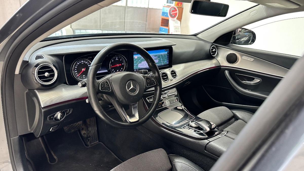 MERCEDES - Classe E Station Wagon - E 220d S.W. Auto Premium