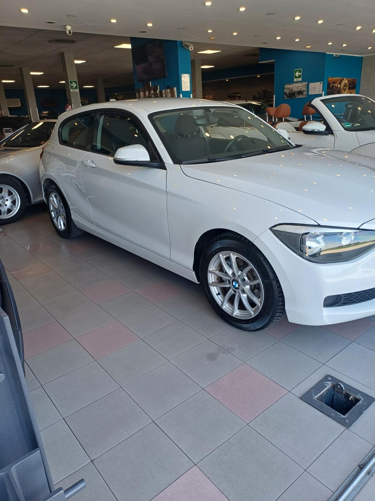 Bmw 114 114i 3p. Sport adatta a neopatentati