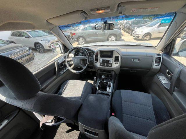 MITSUBISHI Pajero 3.2 16V DI-D 5p. aut. Intense