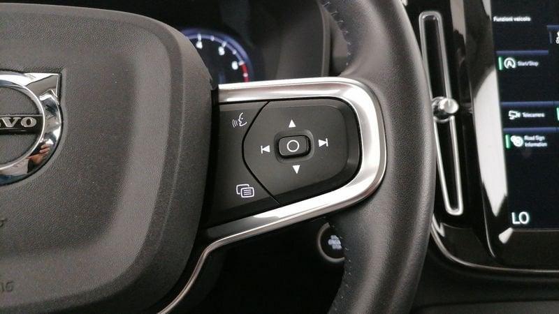 Volvo XC40 1.5 t3 Momentum Pro 163cv auto my21