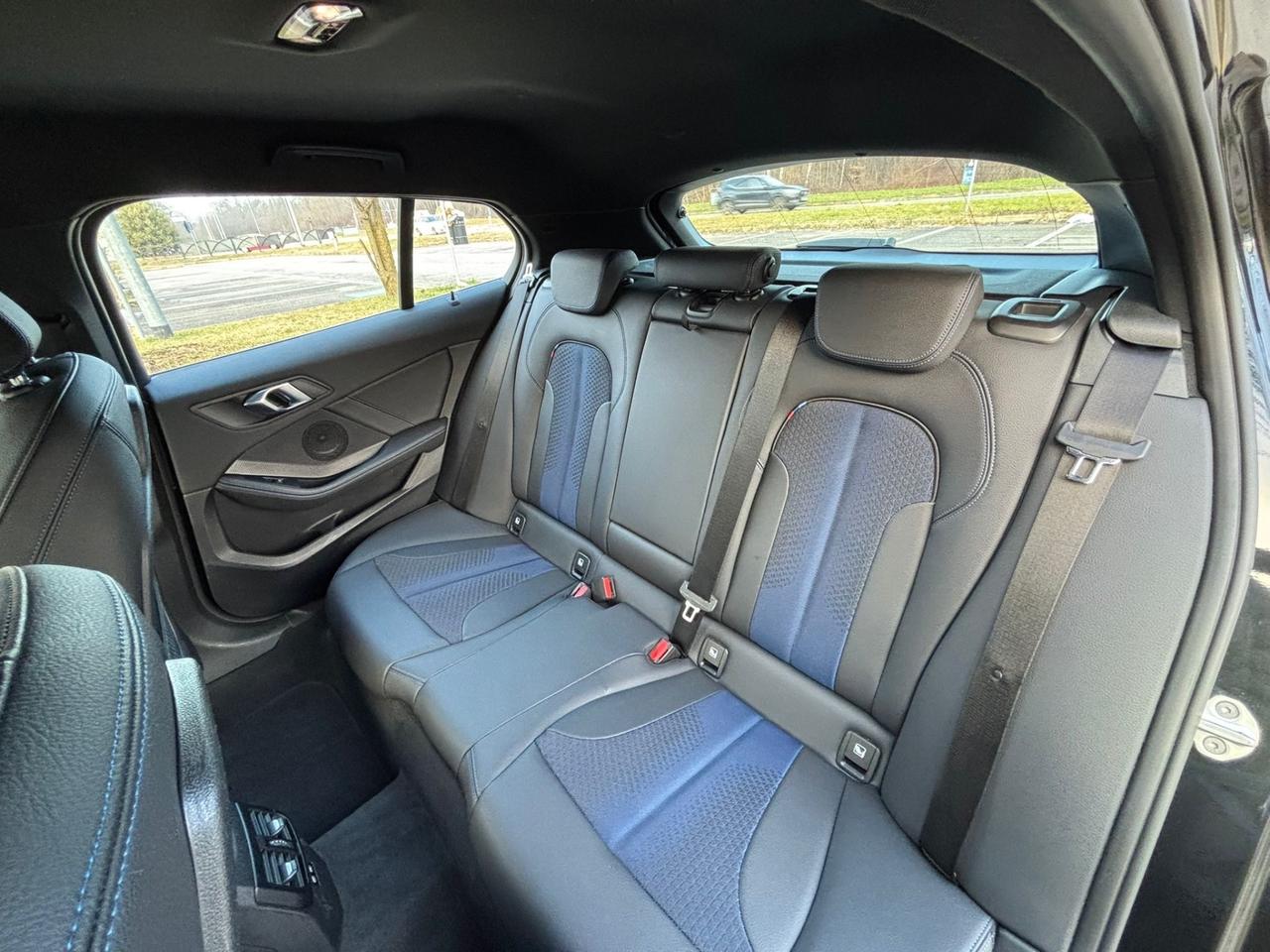 Bmw 116 116d 5p. Msport