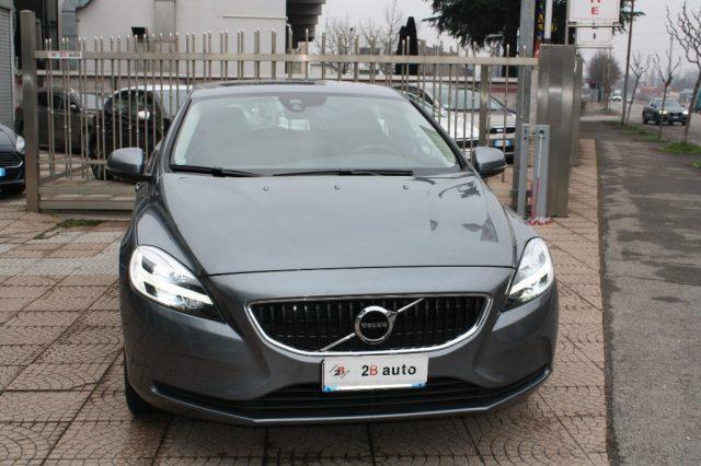 VOLVO V40 D2 R-design