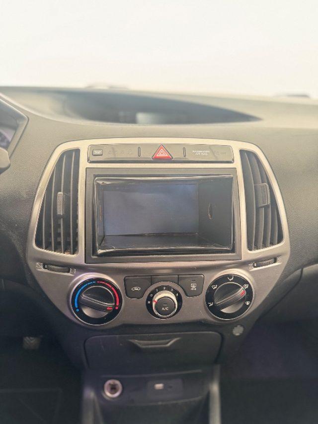HYUNDAI i20 1.2 5p. Sound Edition