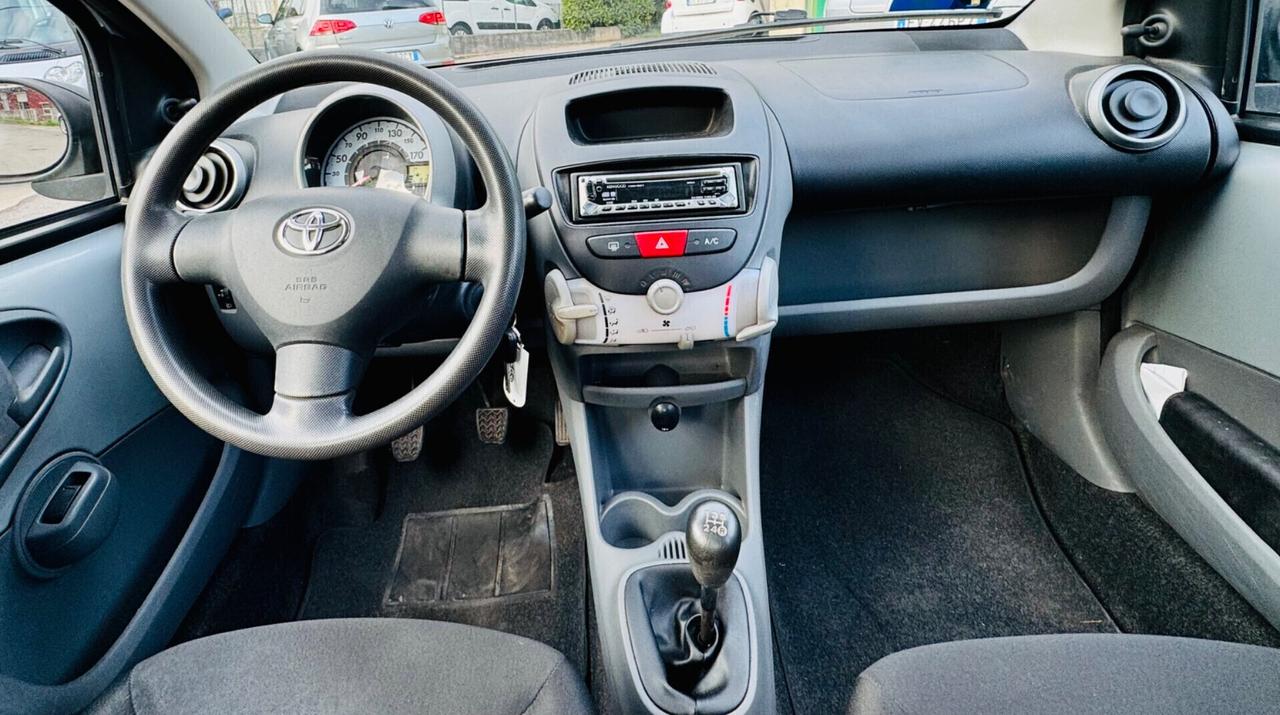 Toyota Aygo 1.0 12V 5 porte 80 mila KM ,