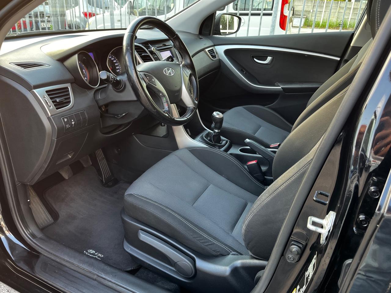 Hyundai i30 Wagon 1.6 CRDi 110cv OK NEOPATENTATI