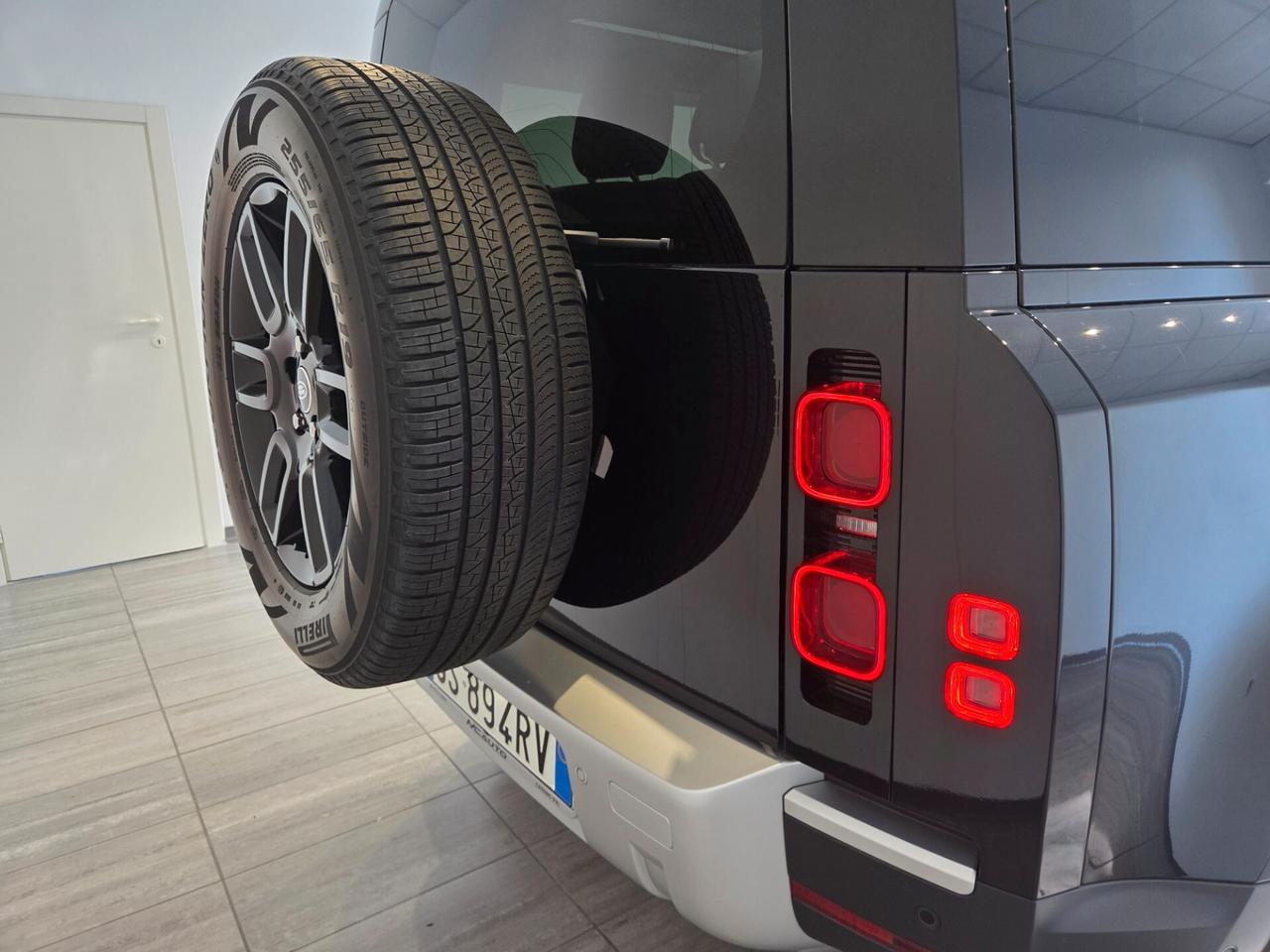 Land Rover Defender 90 3.0D I6 AWD Auto X-Dynamic SE