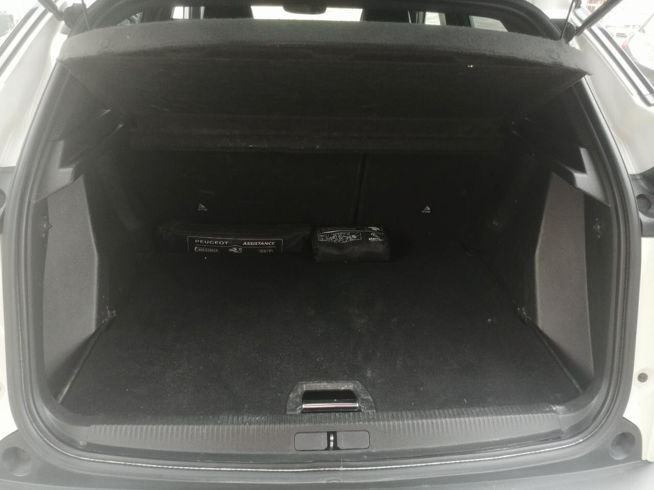Peugeot 2008 BlueHDi 110 S&S Allure