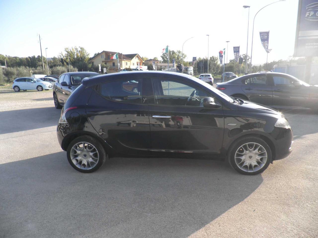 Lancia Ypsilon 5 Porte Ypsilon 1.2 8v Gold s&s 69cv E6